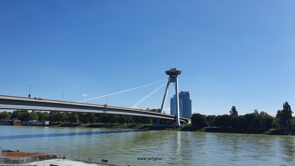 Cu bicicleta prin capitalele de pe malul Dunării