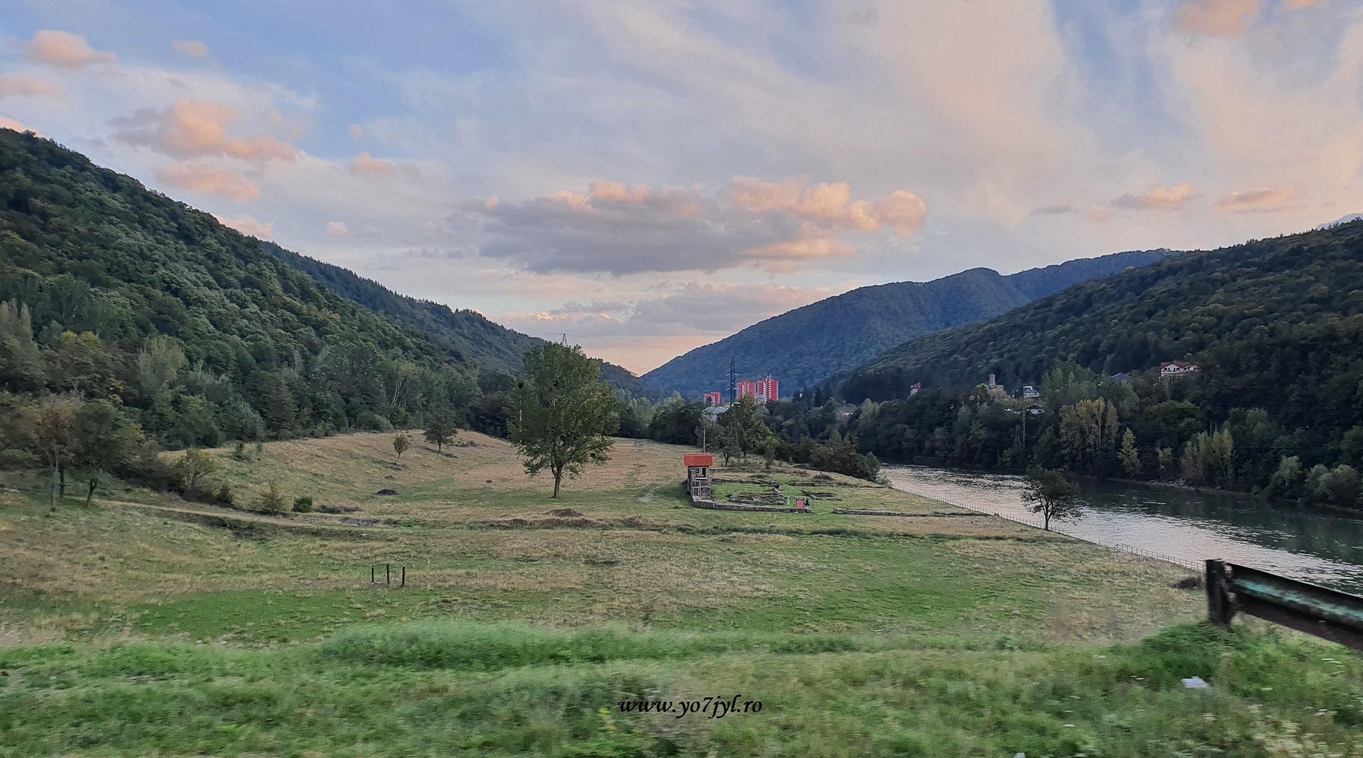 O zi de toamnă pe Drumul Regelui