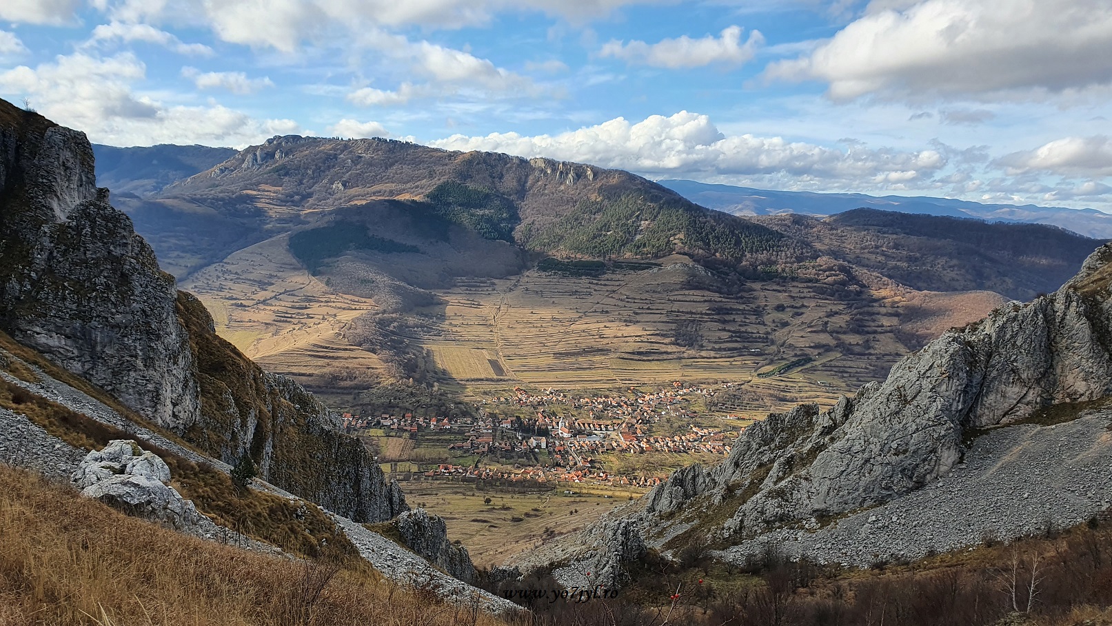 Prin Transilvania sau țara de peste pădure