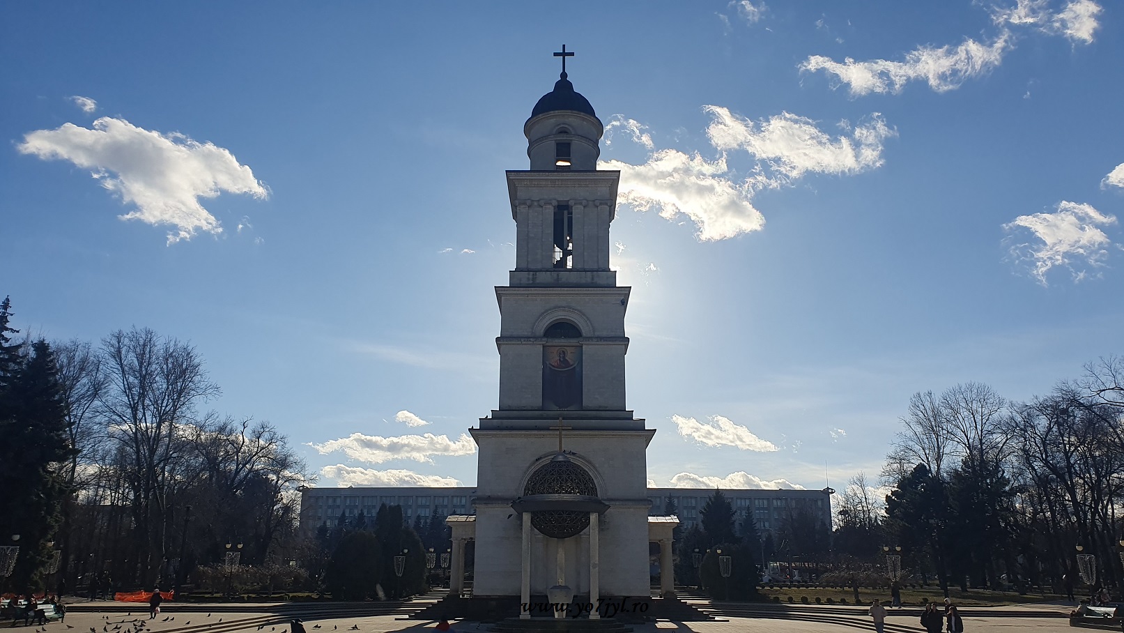 Prin Moldova din stânga Prutului