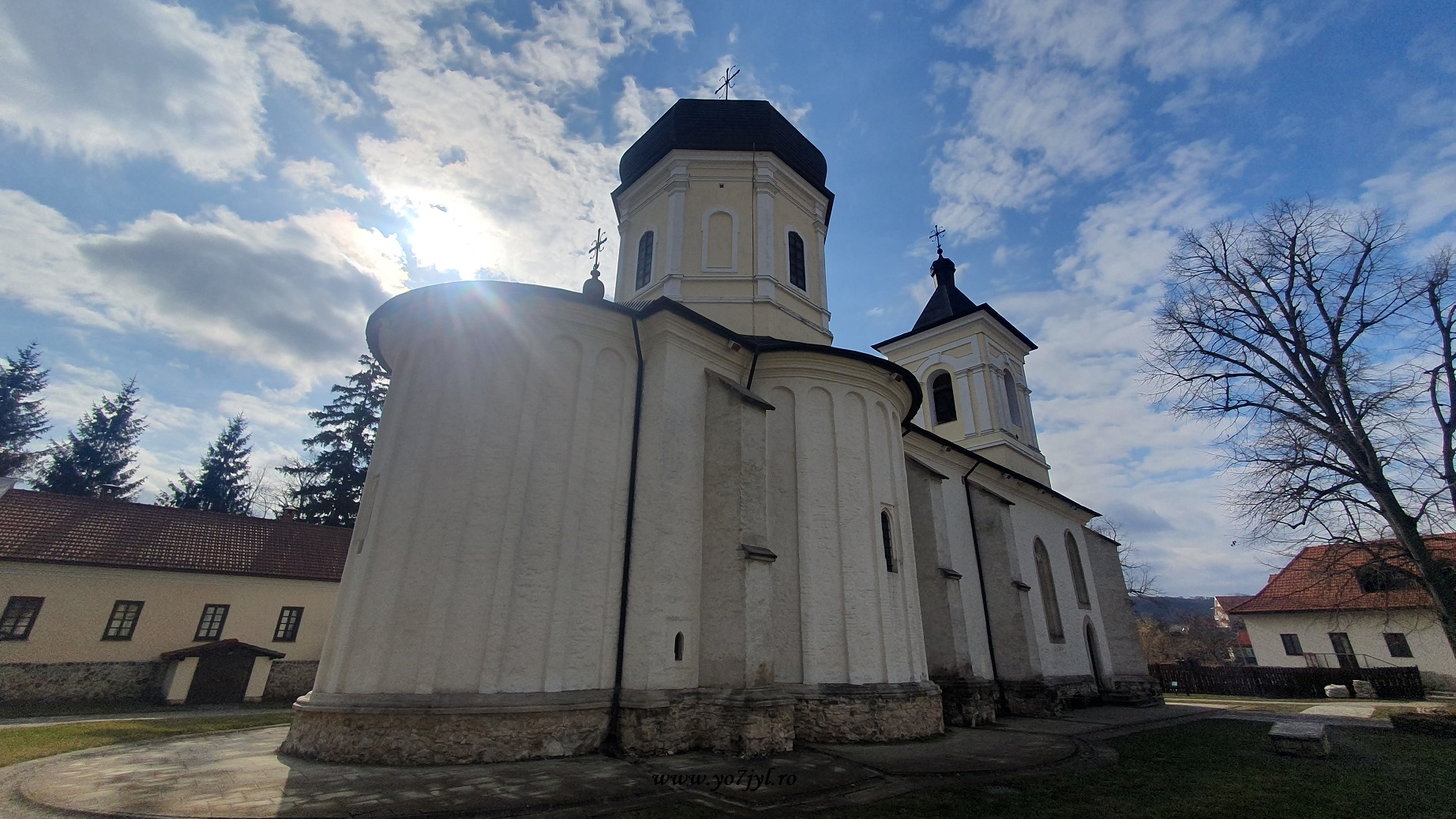Prin Moldova din stânga Prutului