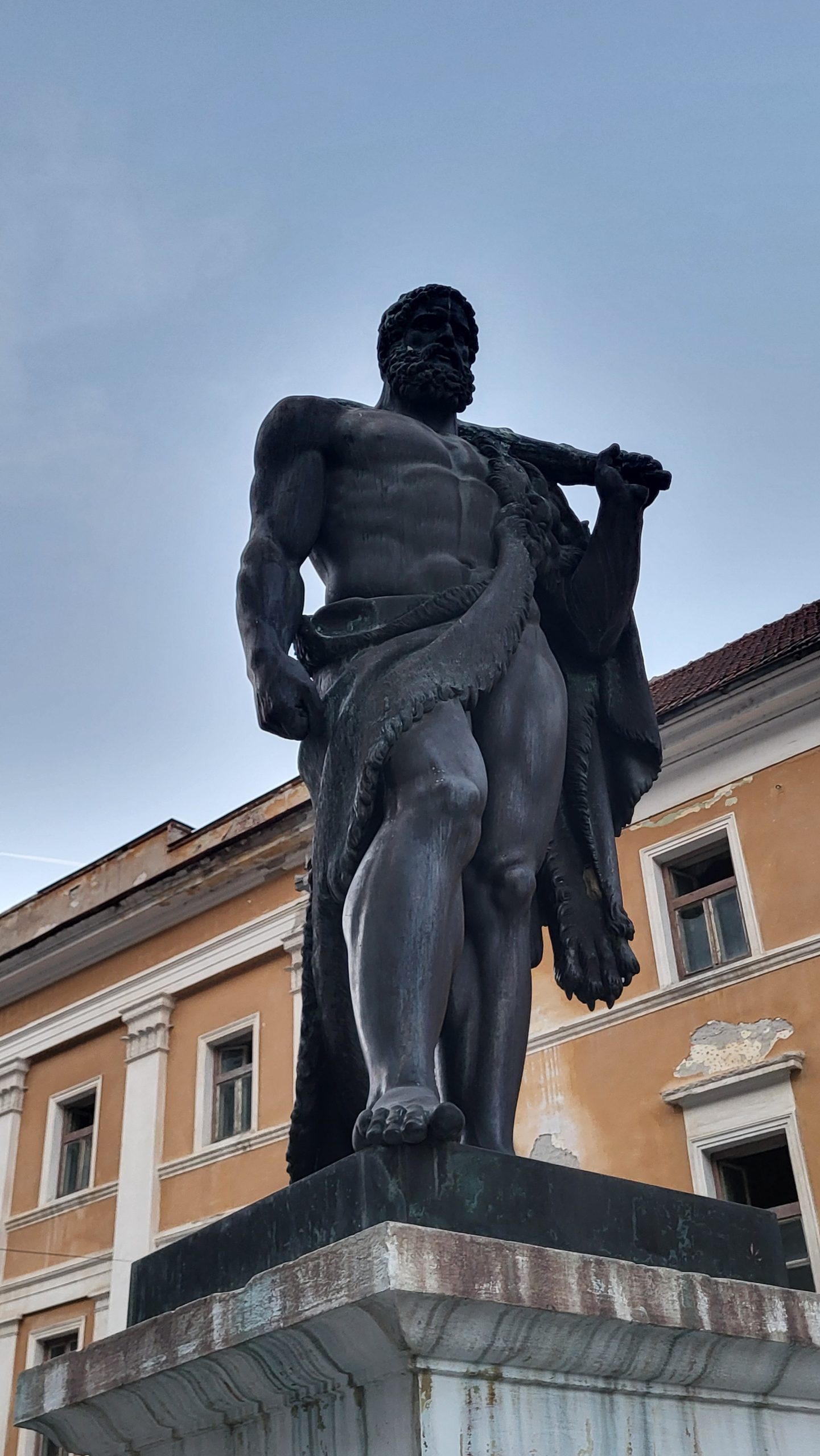 Prin pădurile de pe Valea Cernei - Băile Herculane