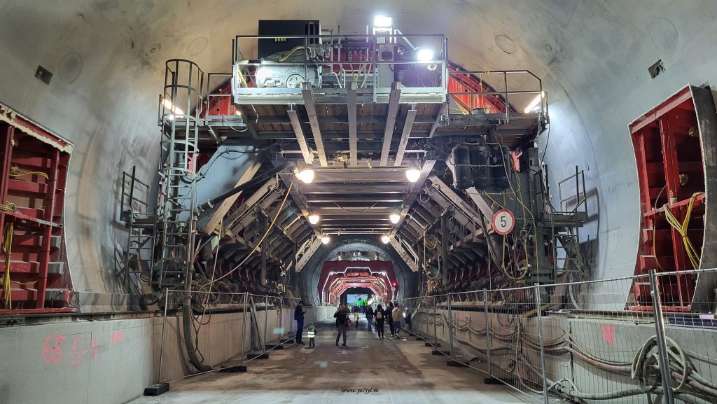 Ziua Porților deschise la Tunelul Tigveni - Luminița de la capătul unei autostrăzi - UPDATE